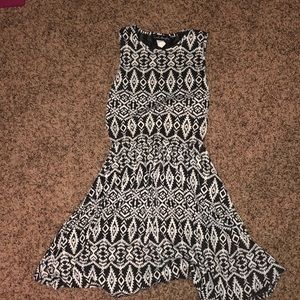 Girls black and white patterned dress